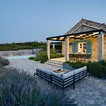 Stonehouse Milan Tatil Evi