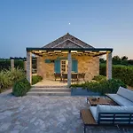 Stonehouse Milan Tatil Evi