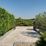 Stonehouse Milan Tatil Evi Ražanac