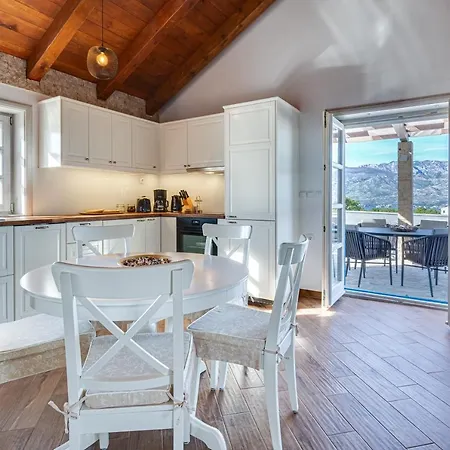 Casa de Férias Stonehouse Milan