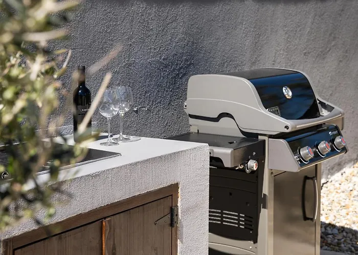 Stonehouse Milan 度假居 *