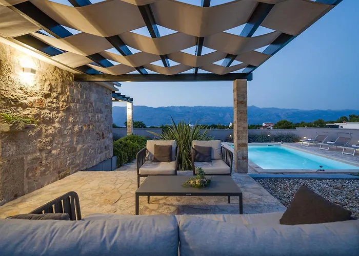 Stonehouse Milan Casa de Férias Ražanac