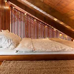 בית נופש Stonehouse Milan