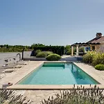 Stonehouse Milan בית נופש *