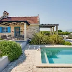 Stonehouse Milan