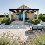 Stonehouse Milan בית נופש