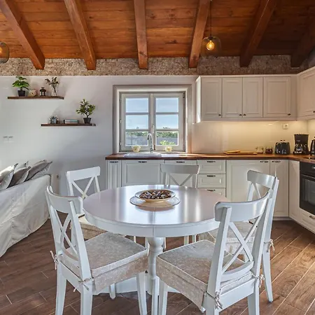 Stonehouse Milan Razanac