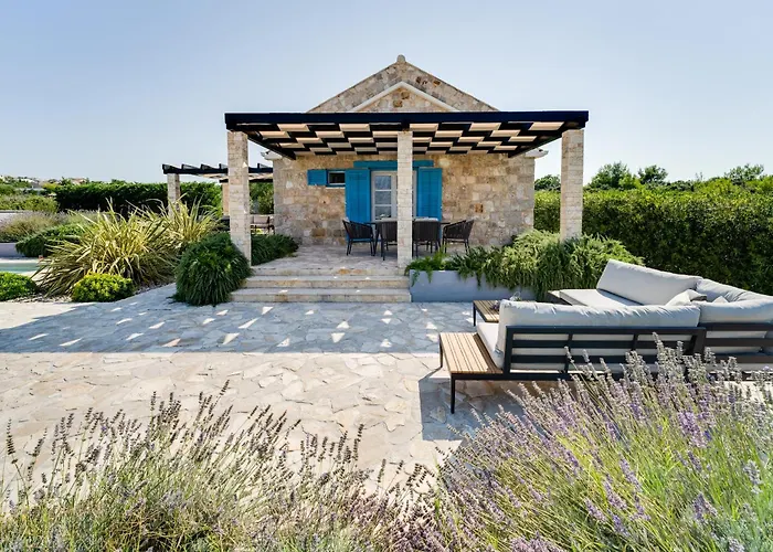Stonehouse Milan Holiday home