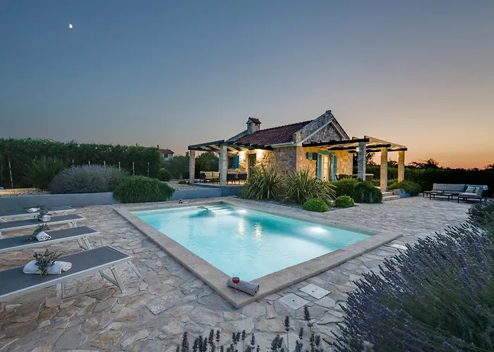 Holiday home Stonehouse Milan